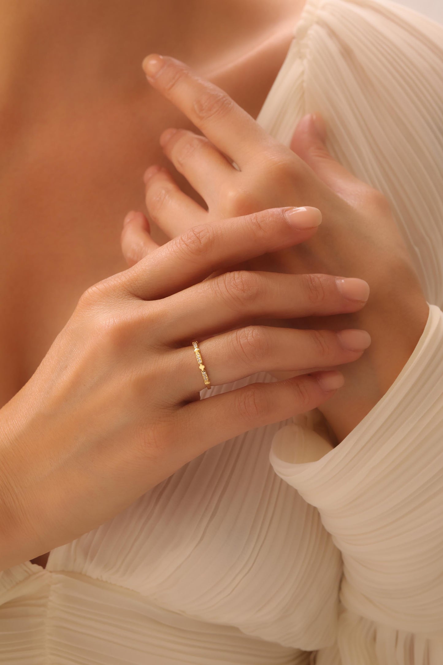 Pure Essence Zirkonia Ring